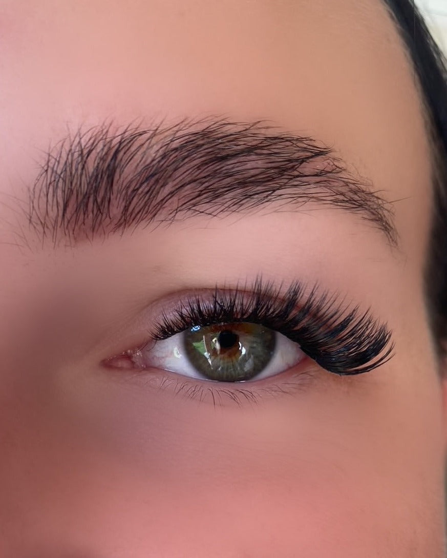 Natural Beauty By Using Date Night Pre-Cut Lashes